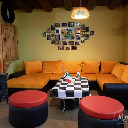 Kamaras Ring House Bed and Breakfast