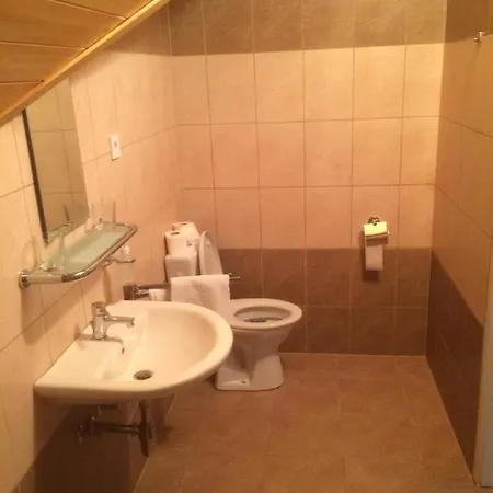 Kamarás Ring House Panzió