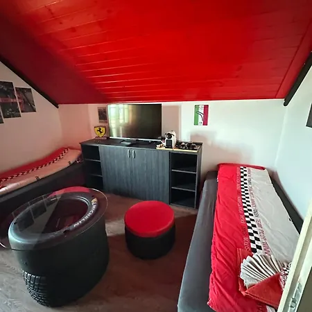 Kamaras Ring House B&B 3*