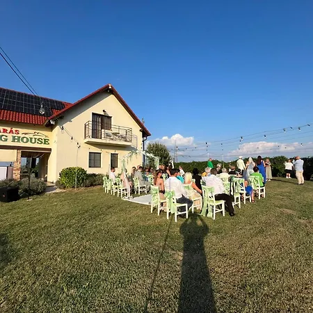 Kamaras Ring House Bed & Breakfast 3*