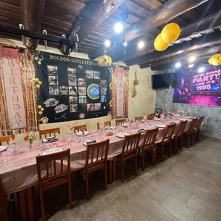 Bed & Breakfast Kamaras Ring House Mogyorod