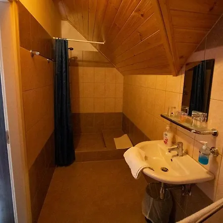 Panzió Kamarás Ring House 3*