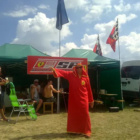 Kamaras Ring House Mogyoród
